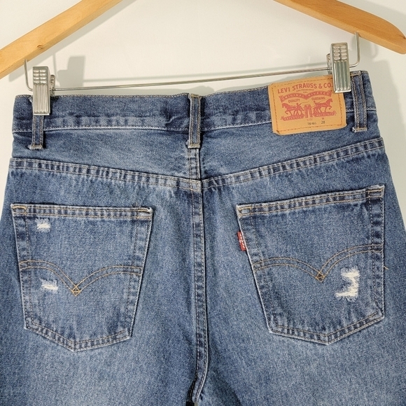 LEVIS 511 Slim Medium Wash Bermuda Denim Short Five Pockets Sz 16 Reg W28 - Picture 7 of 11